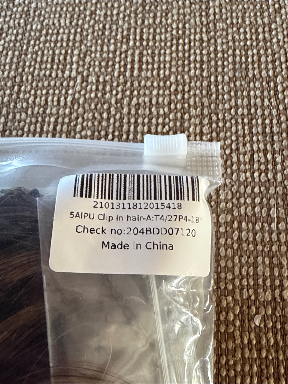 GOO GOO Clip in Hair Extensions 18” T4/27P4 New - Picture 2 of 8